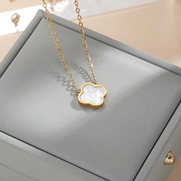 18K Gold Plated Clover Necklace for Women Four Leaf Clover Necklace Flower Lucky - Picture 5 of 7